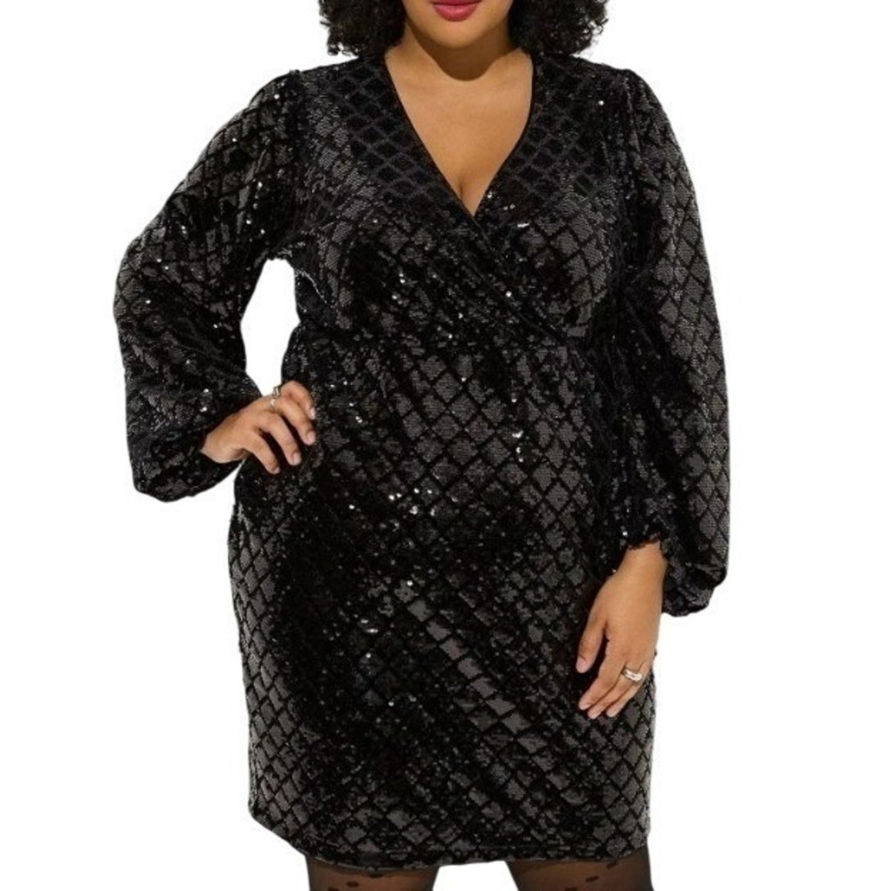 NWT Torrid Black Mini Velour Sequin Surplice Evening Cocktail Glam Dress 14